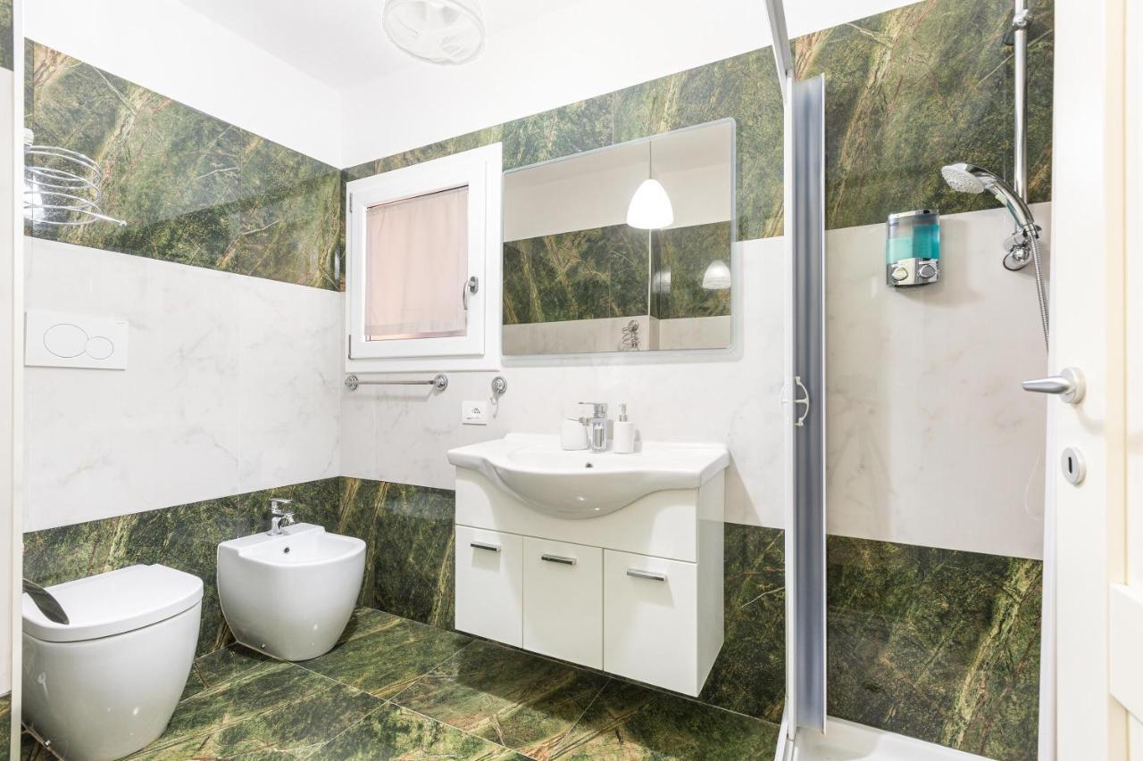 Dimora Le Tre Muse Guesthouse Lecce Kültér fotó
