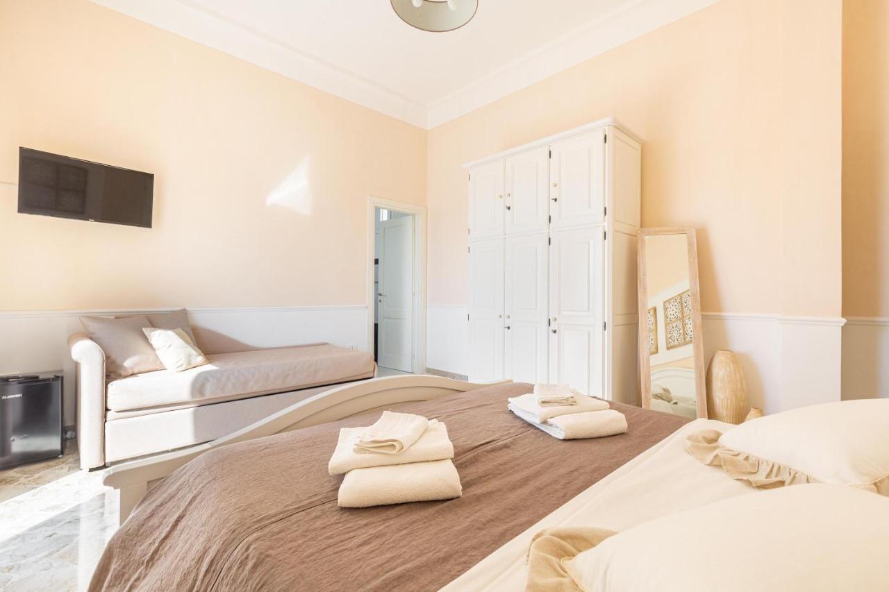 Dimora Le Tre Muse Guesthouse Lecce Kültér fotó