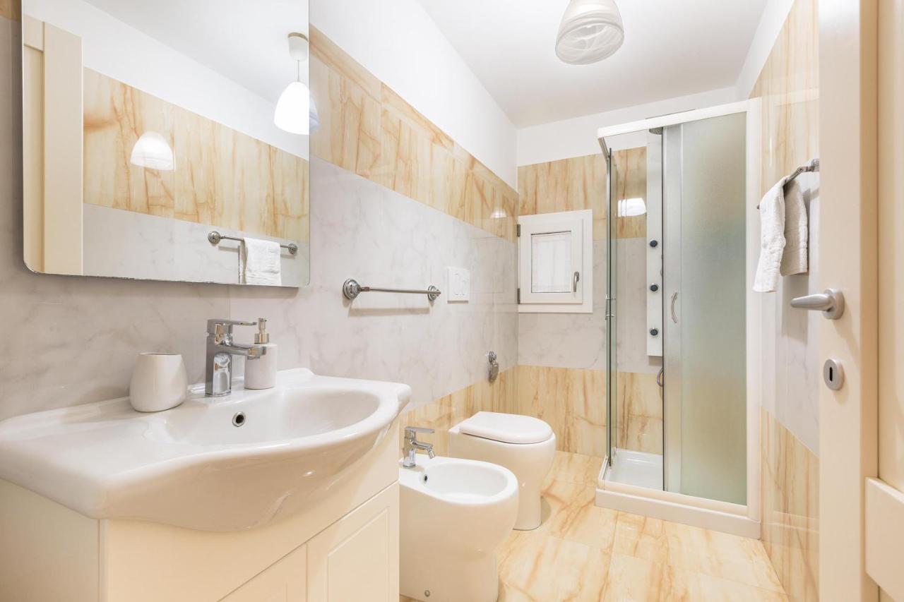 Dimora Le Tre Muse Guesthouse Lecce Kültér fotó