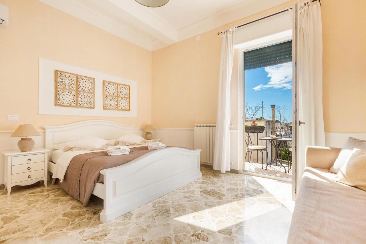 Dimora Le Tre Muse Guesthouse Lecce Kültér fotó