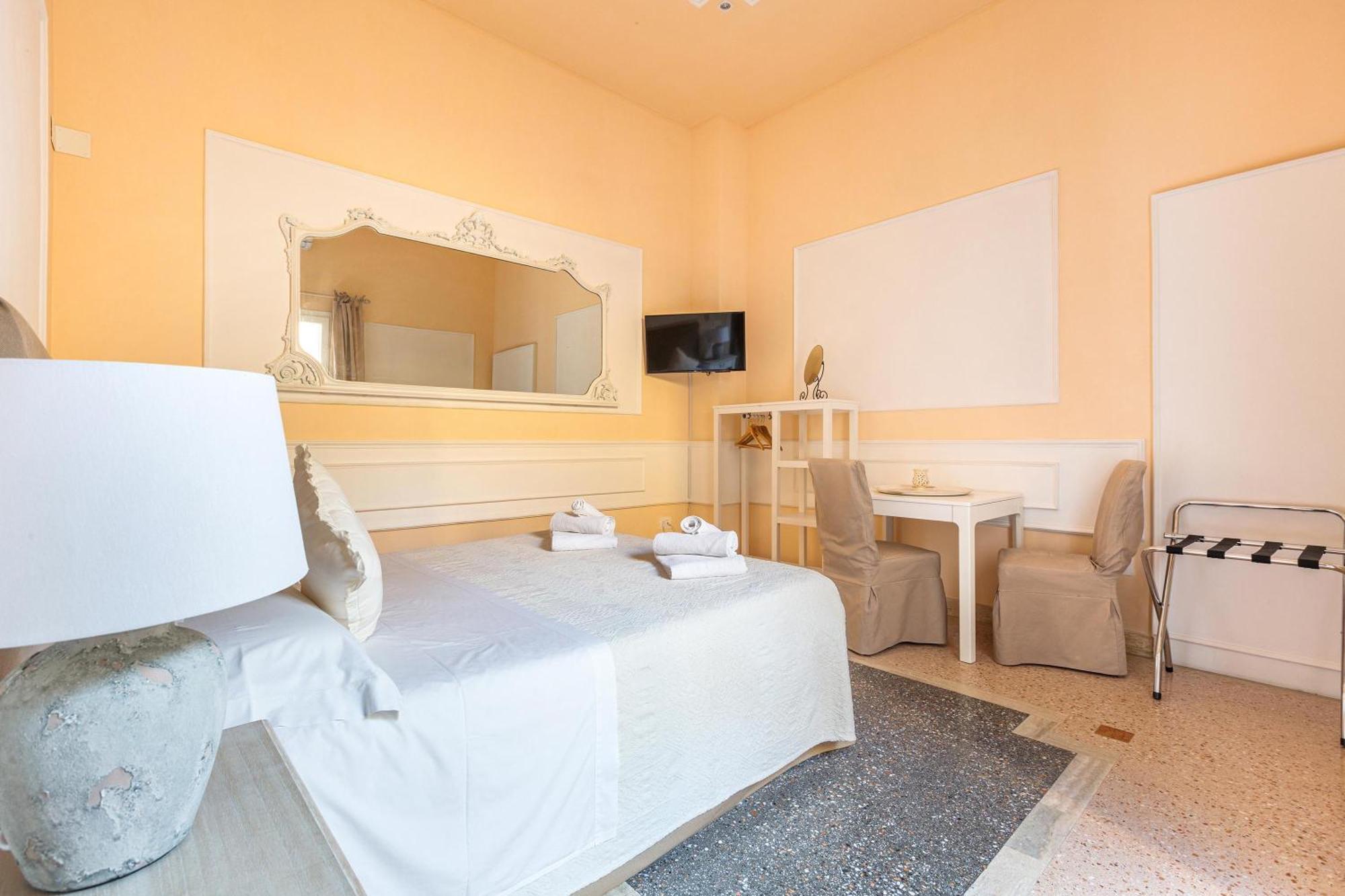 Dimora Le Tre Muse Guesthouse Lecce Kültér fotó