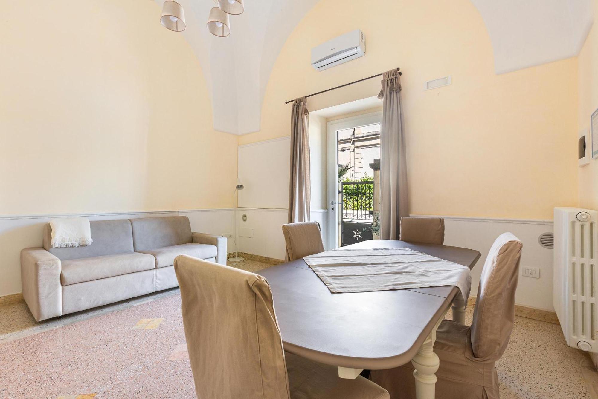 Dimora Le Tre Muse Guesthouse Lecce Kültér fotó